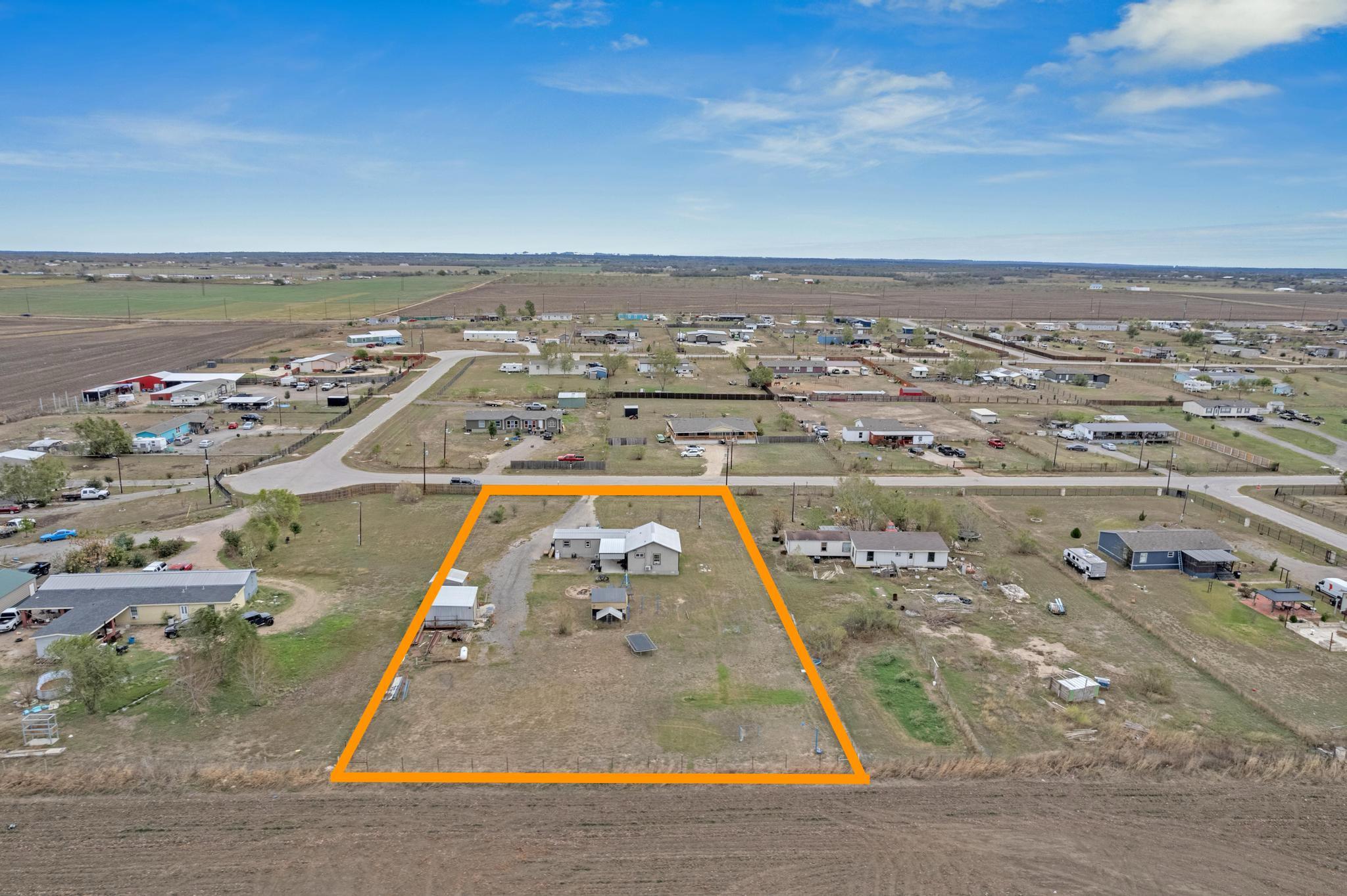 106 Cloudberry Ln, Elgin, TX 78621