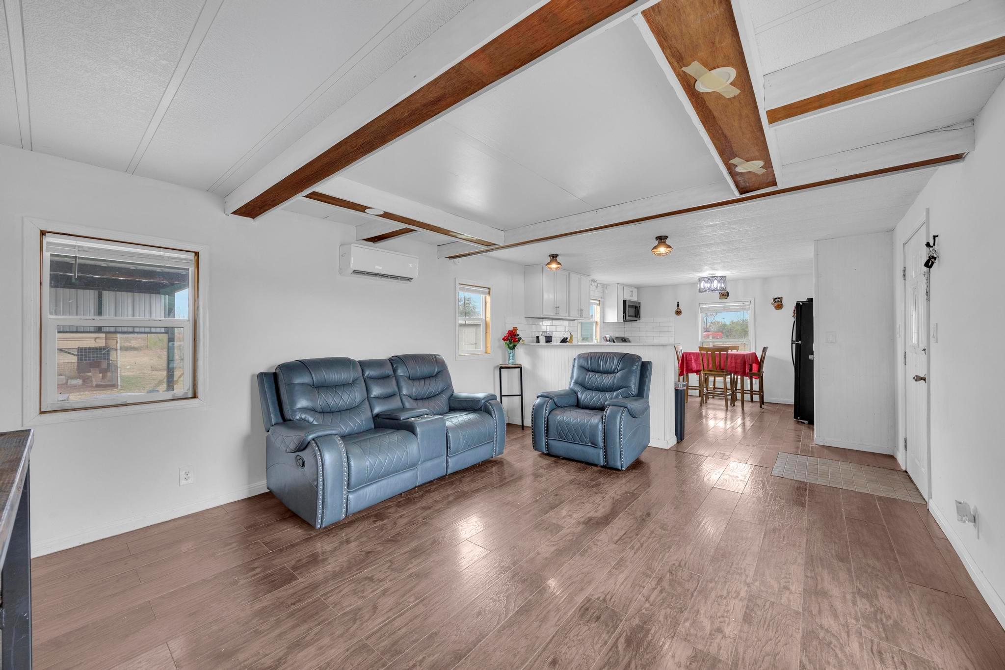 106 Cloudberry Ln, Elgin, TX 78621