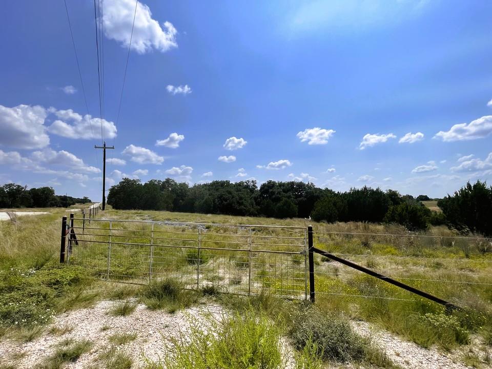 153 Live Oak Mott Dr, Goldthwaite, TX 76844