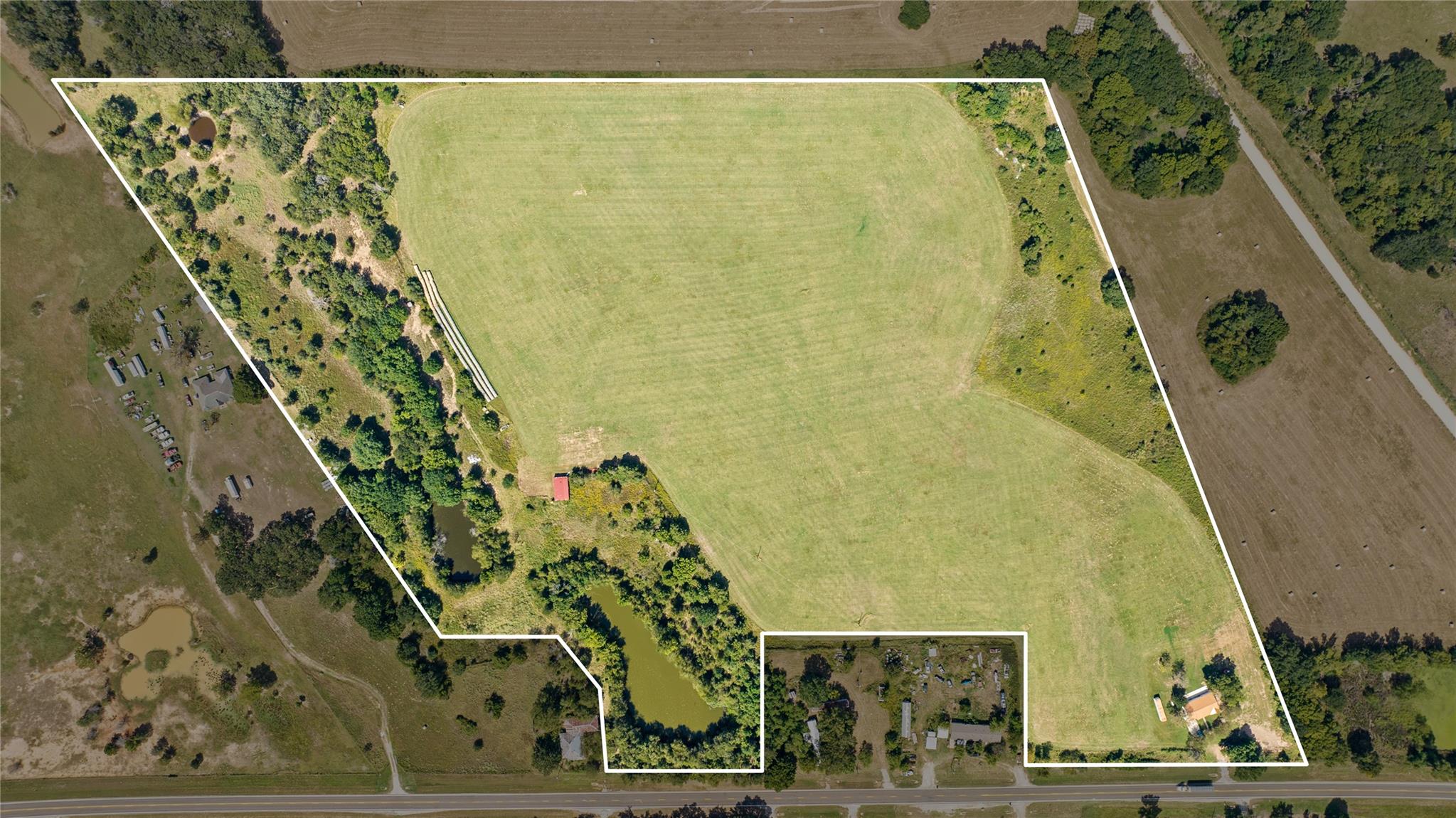 1098 FM 3403, Lincoln, TX 78948