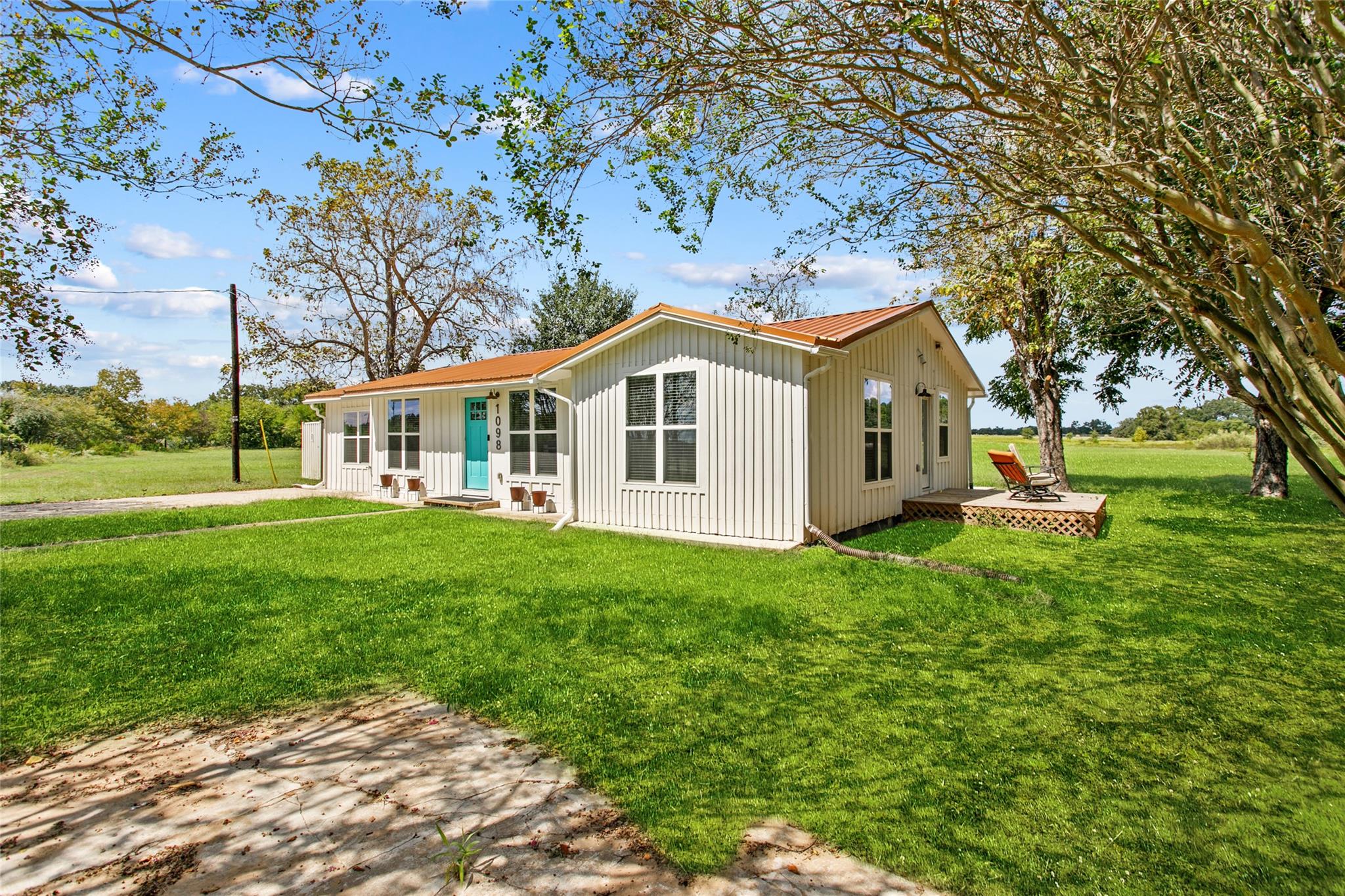 1098 FM 3403, Lincoln, TX 78948