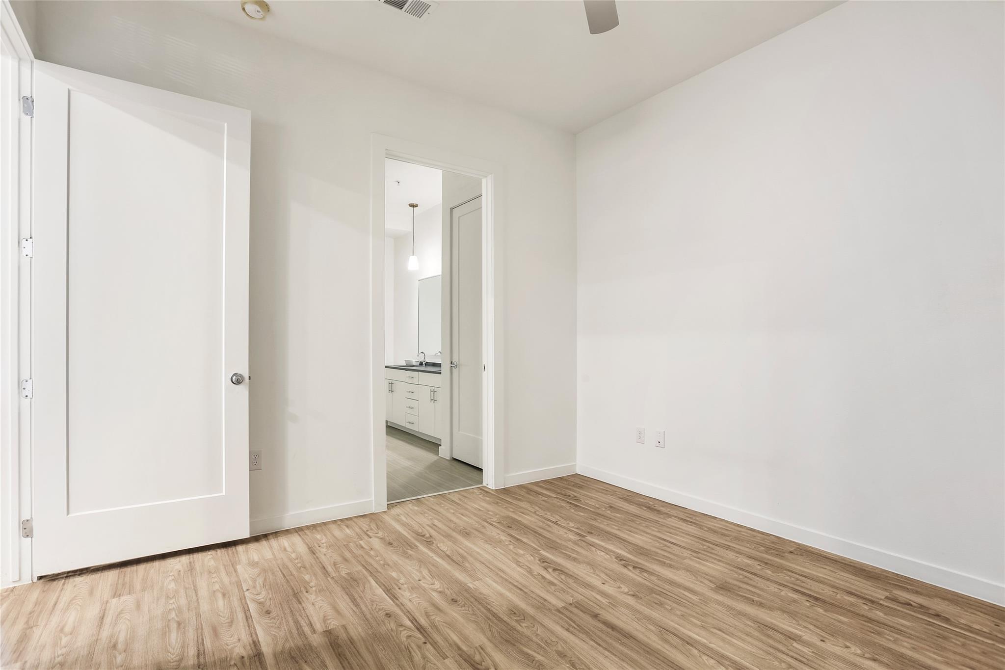 4801 Springdale Rd # 1005, Austin, TX 78723