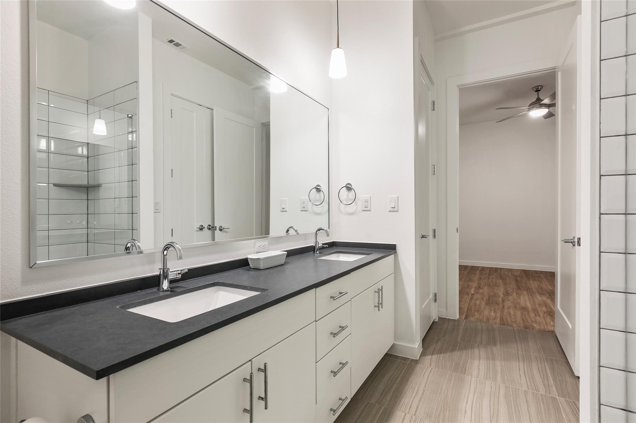 4801 Springdale Rd # 1005, Austin, TX 78723