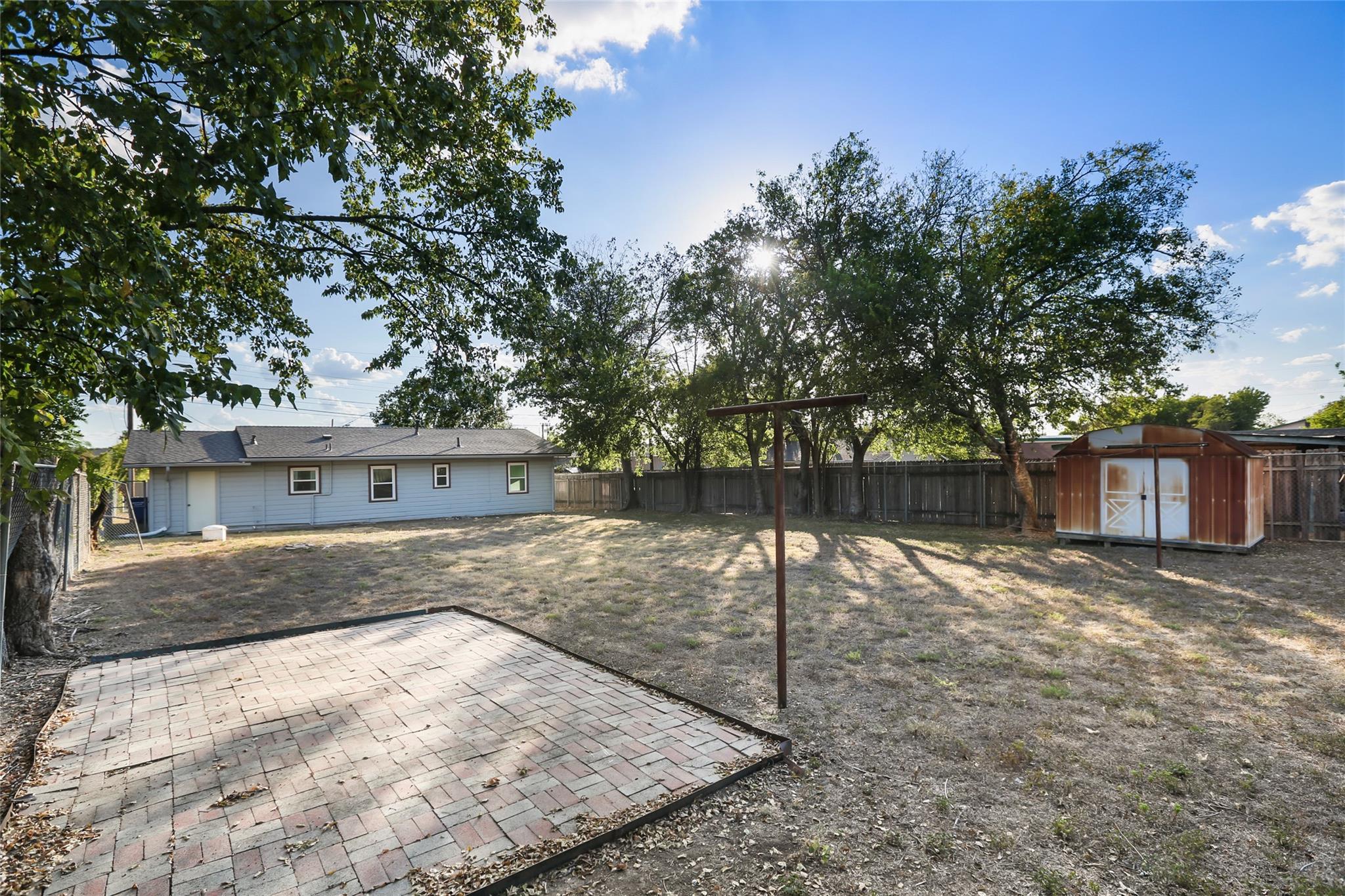 600 W Applegate Dr, Austin, TX 78753