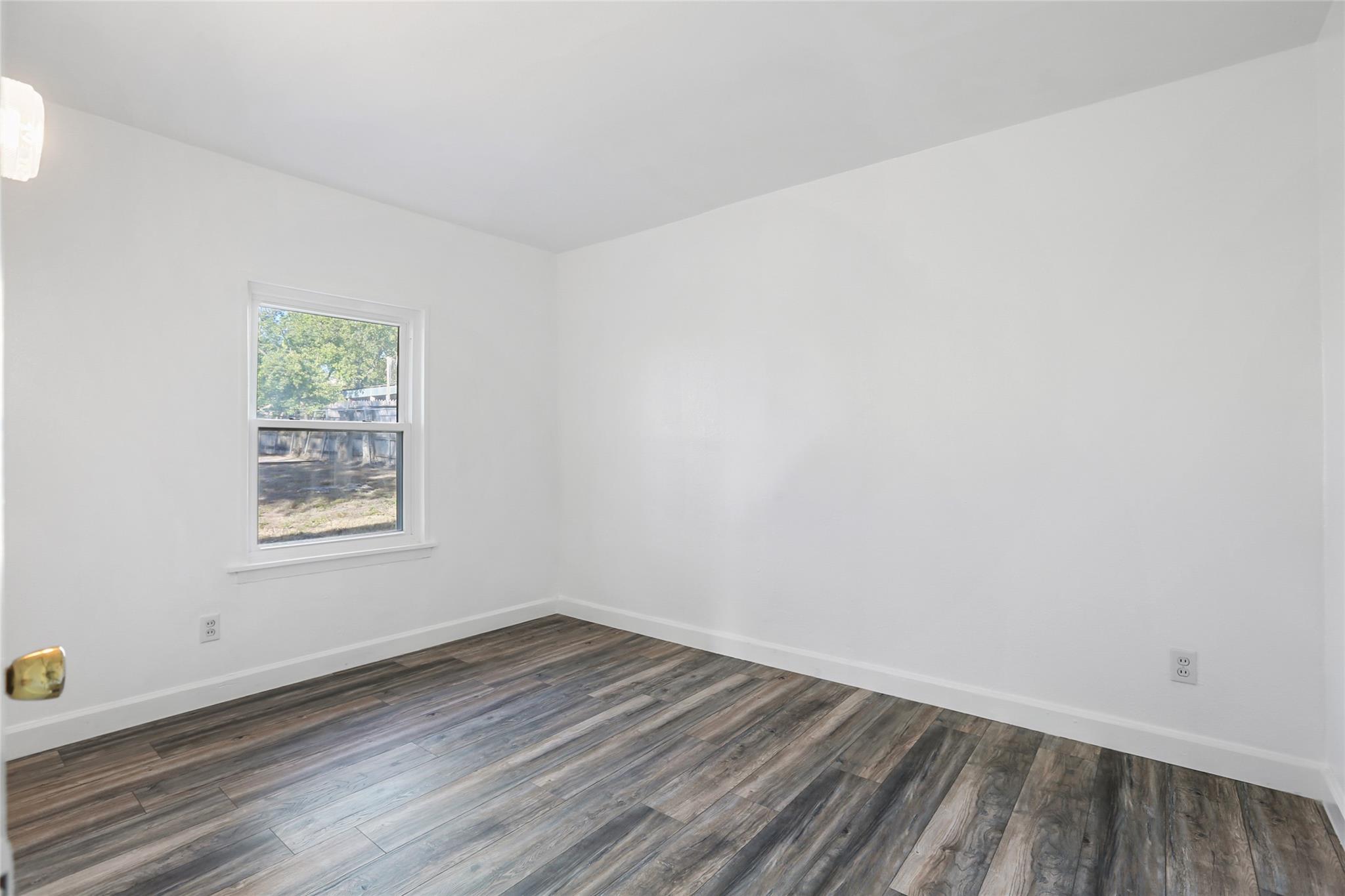 600 W Applegate Dr, Austin, TX 78753