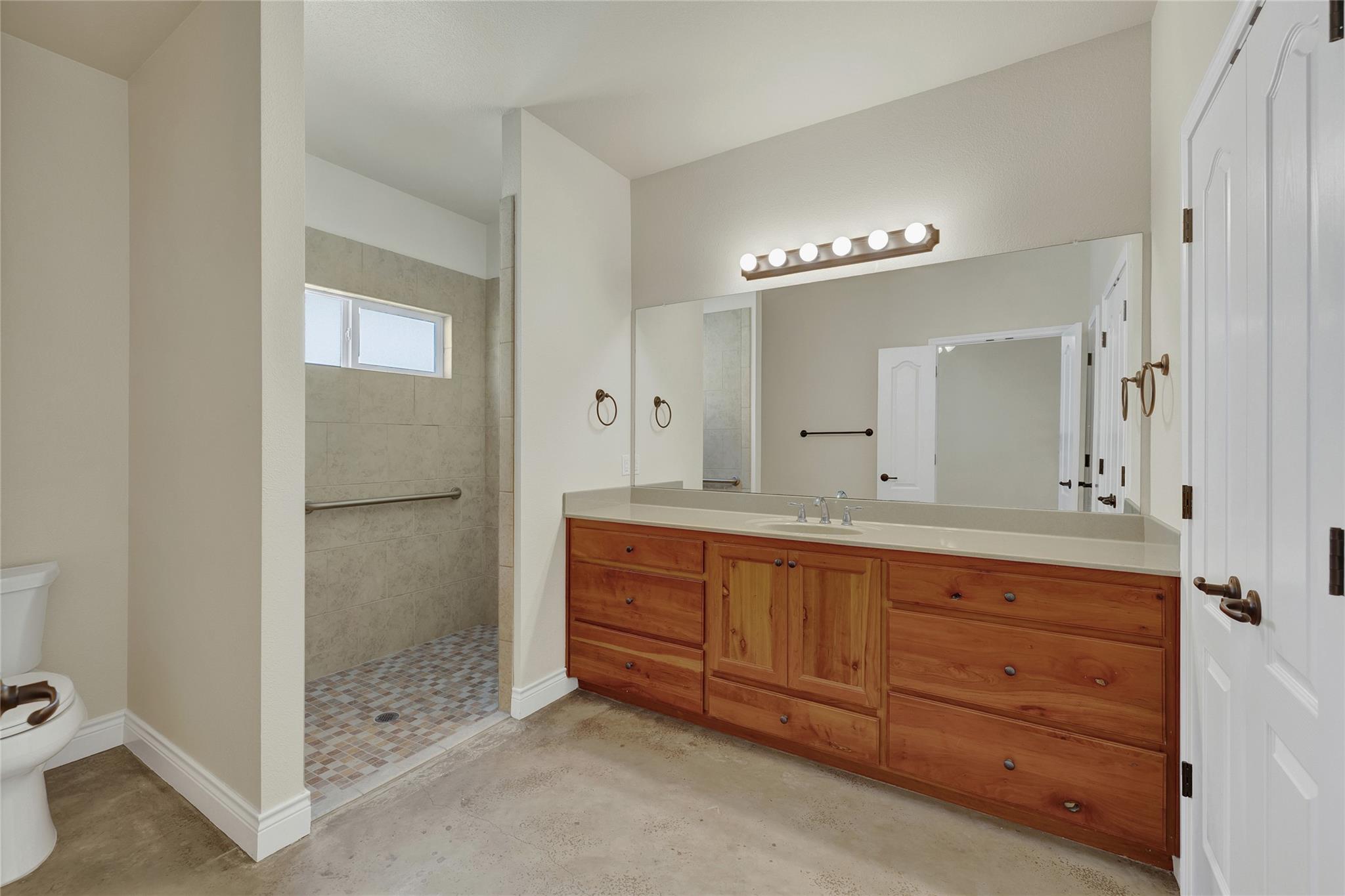 1382 Hanz Dr, New Braunfels, TX 78130