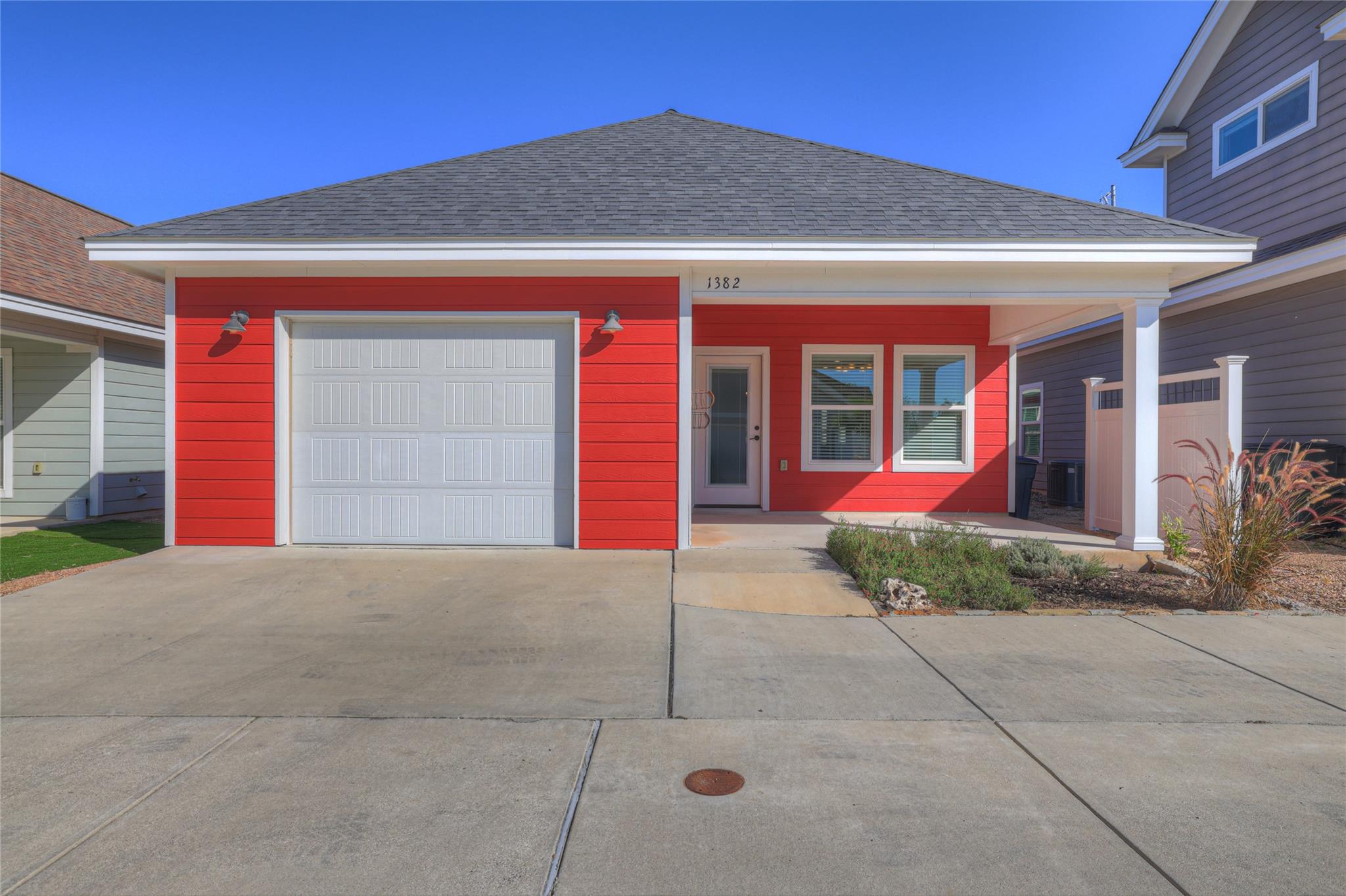 1382 Hanz Dr, New Braunfels, TX 78130