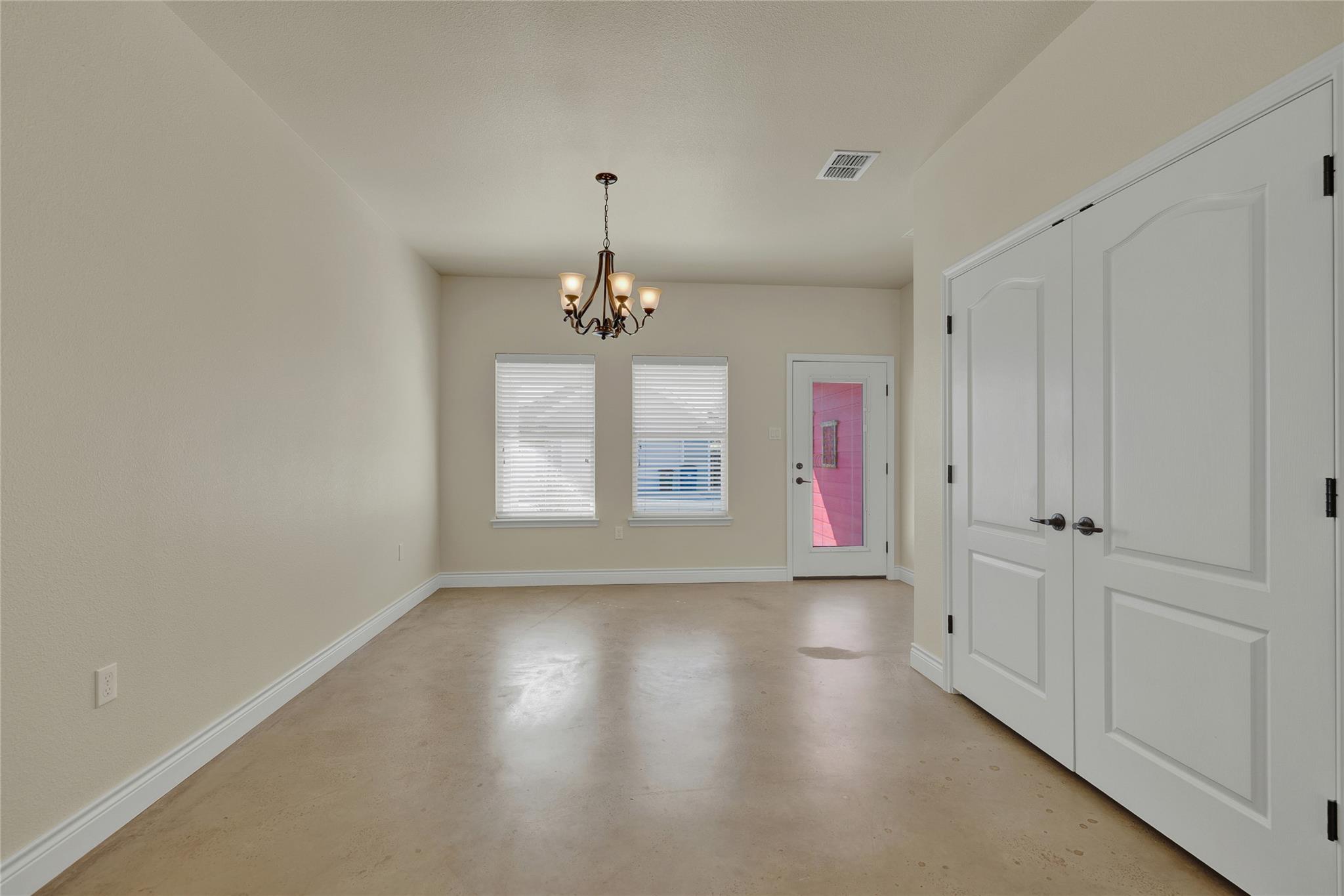 1382 Hanz Dr, New Braunfels, TX 78130