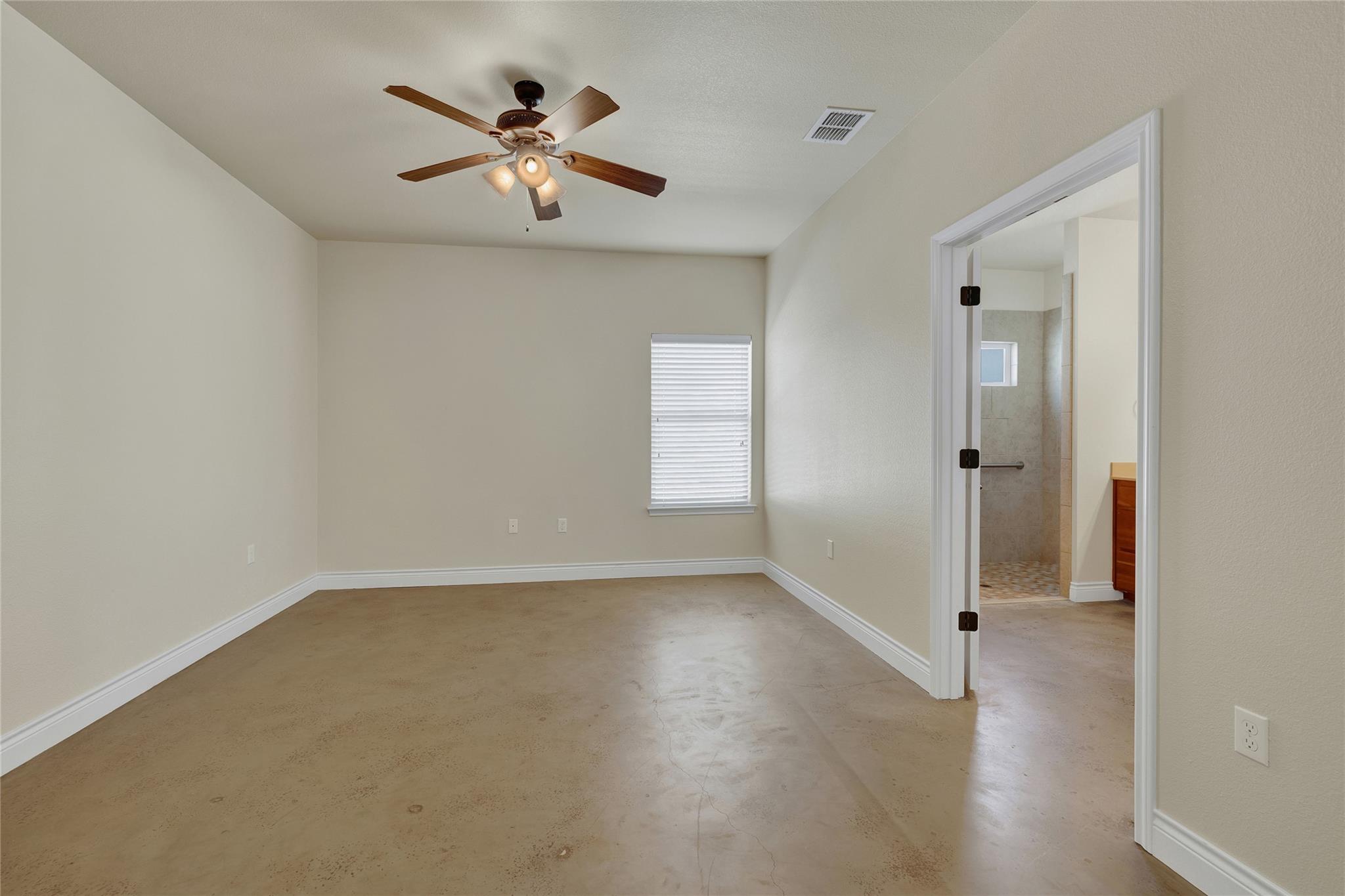 1382 Hanz Dr, New Braunfels, TX 78130