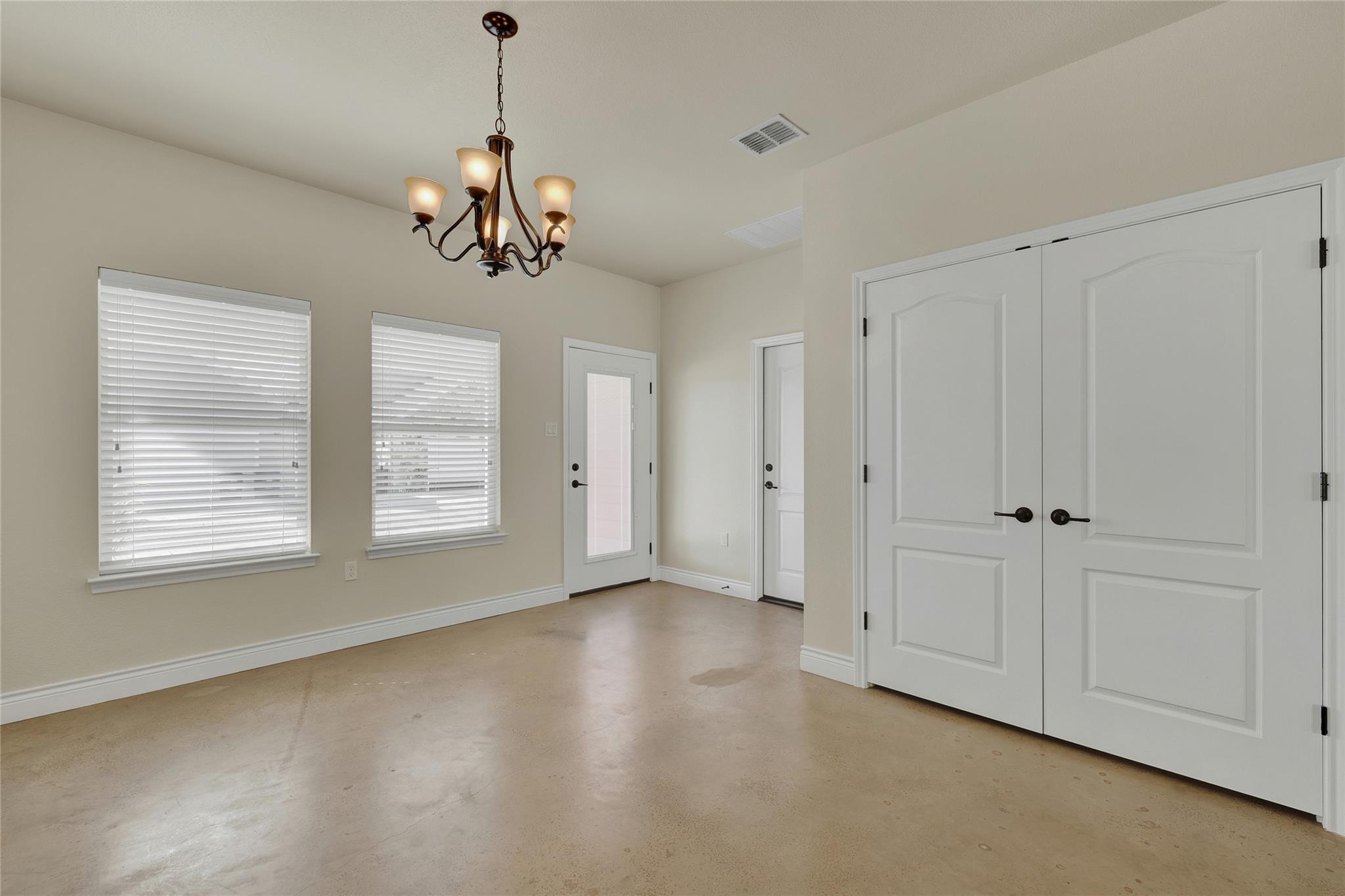 1382 Hanz Dr, New Braunfels, TX 78130