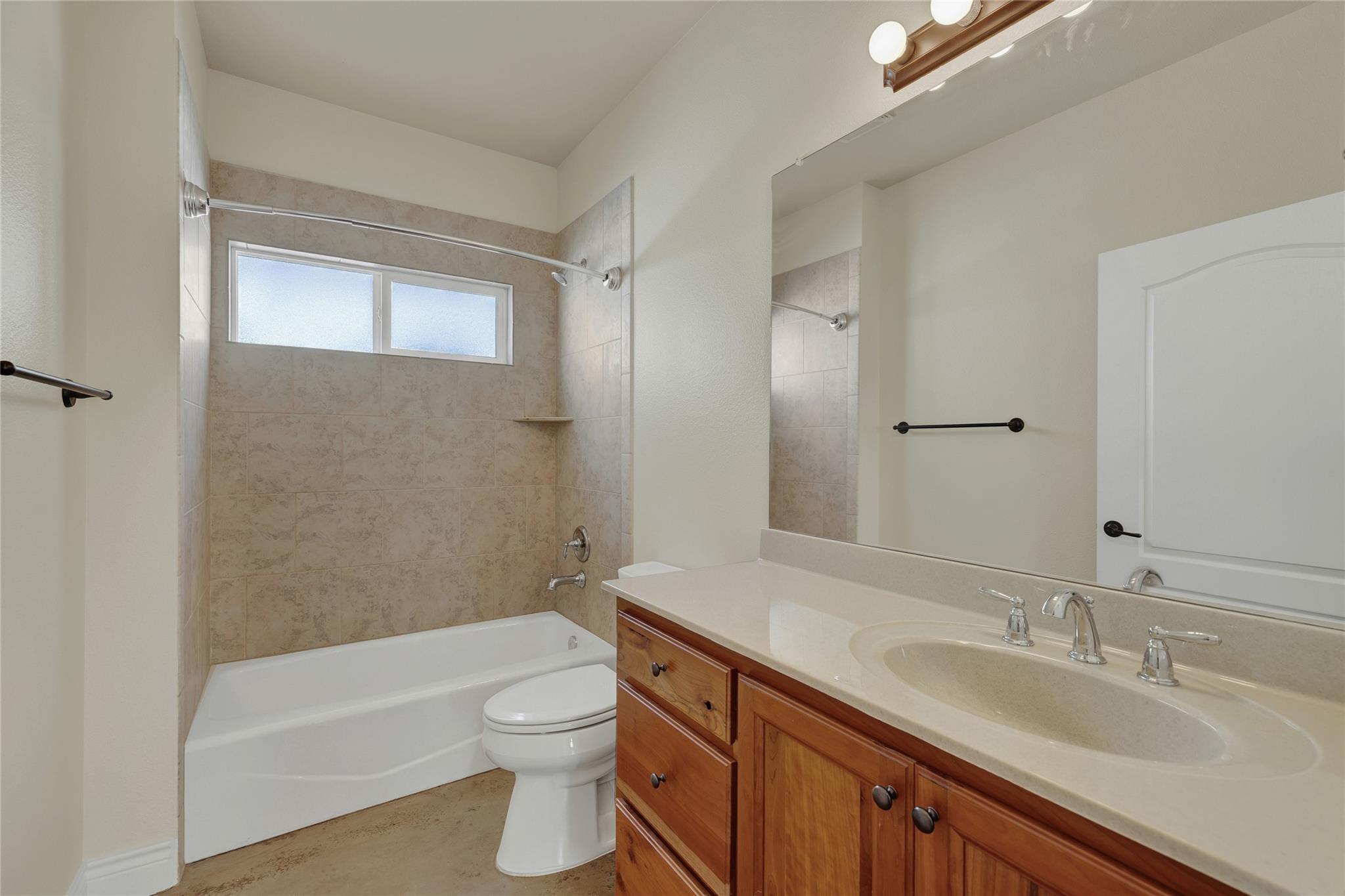 1382 Hanz Dr, New Braunfels, TX 78130