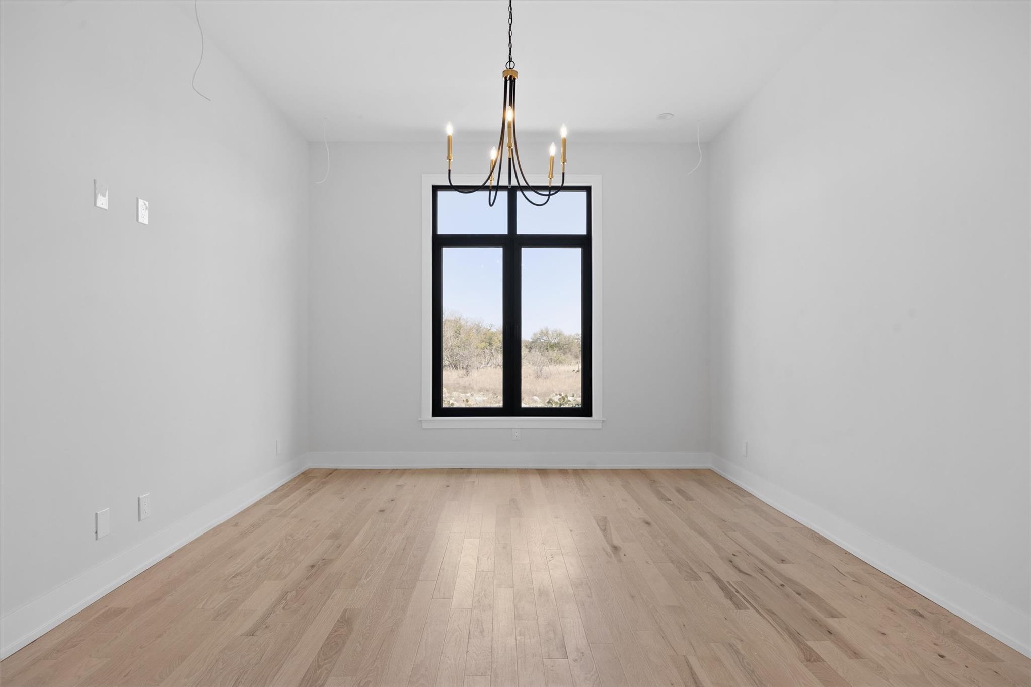 333 Spicewood Trails Dr, Spicewood, TX 78669