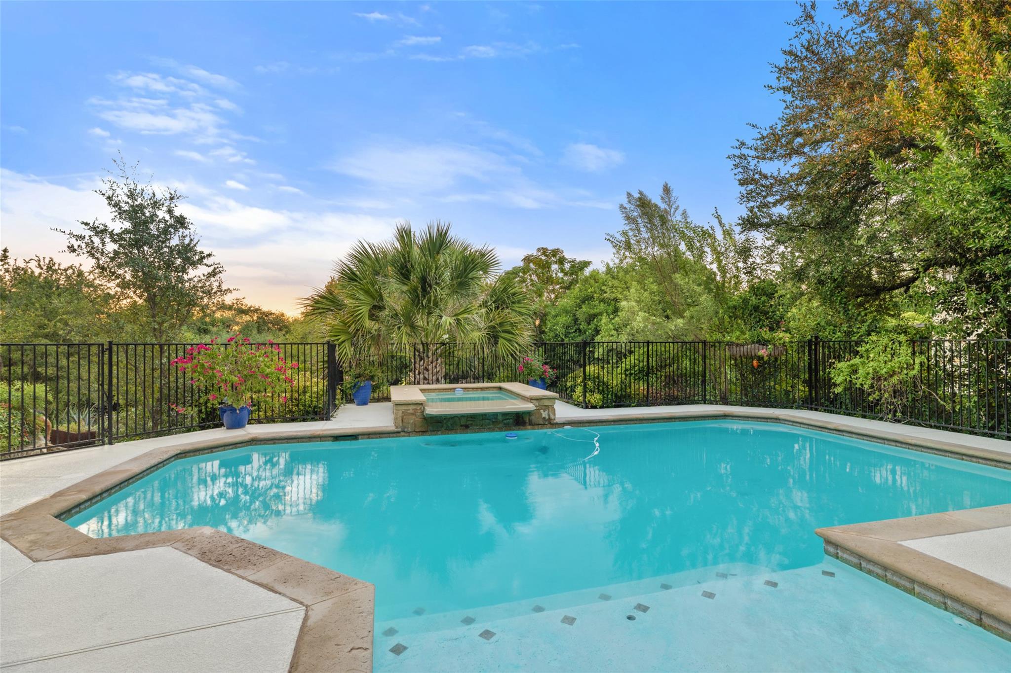 101 Lakeway Hills Cv, Lakeway, TX 78734