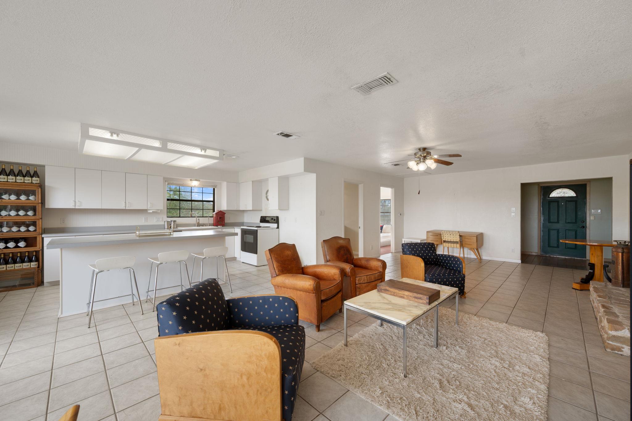 25304 Pedernales Pt, Spicewood, TX 78669