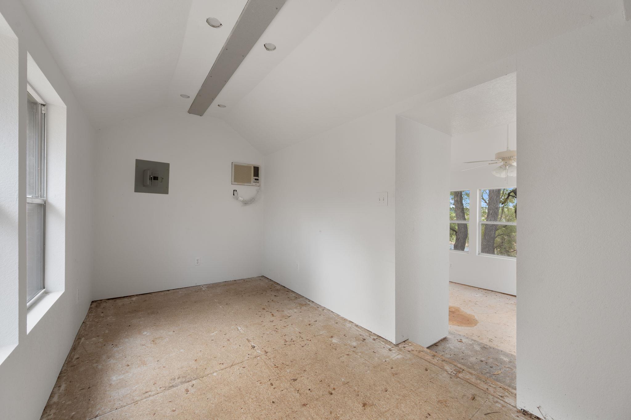 25304 Pedernales Pt, Spicewood, TX 78669