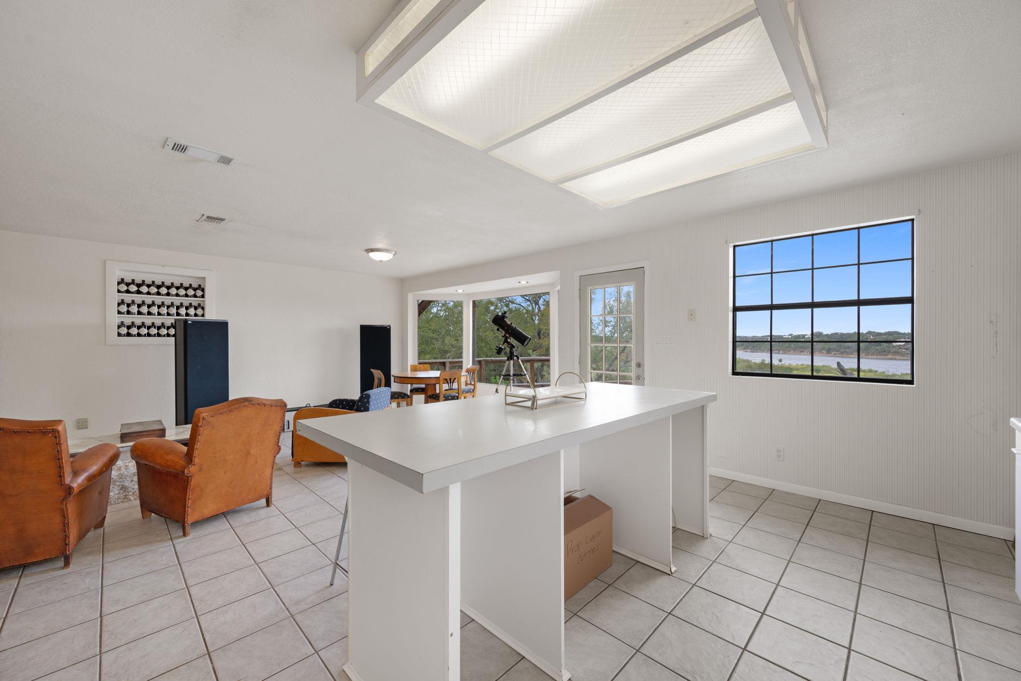 25304 Pedernales Pt, Spicewood, TX 78669