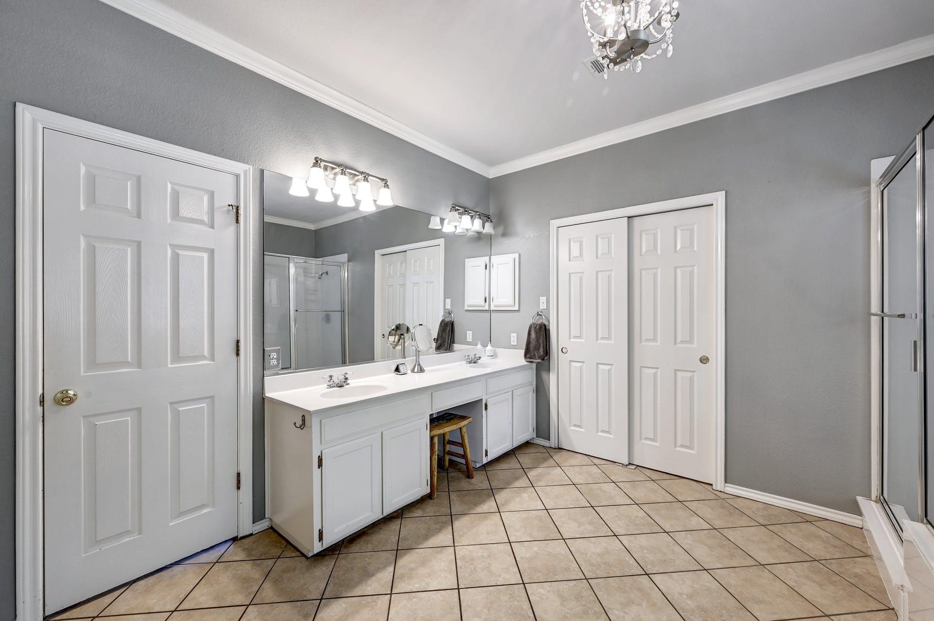 6304 Indian Canyon Dr, Austin, TX 78746