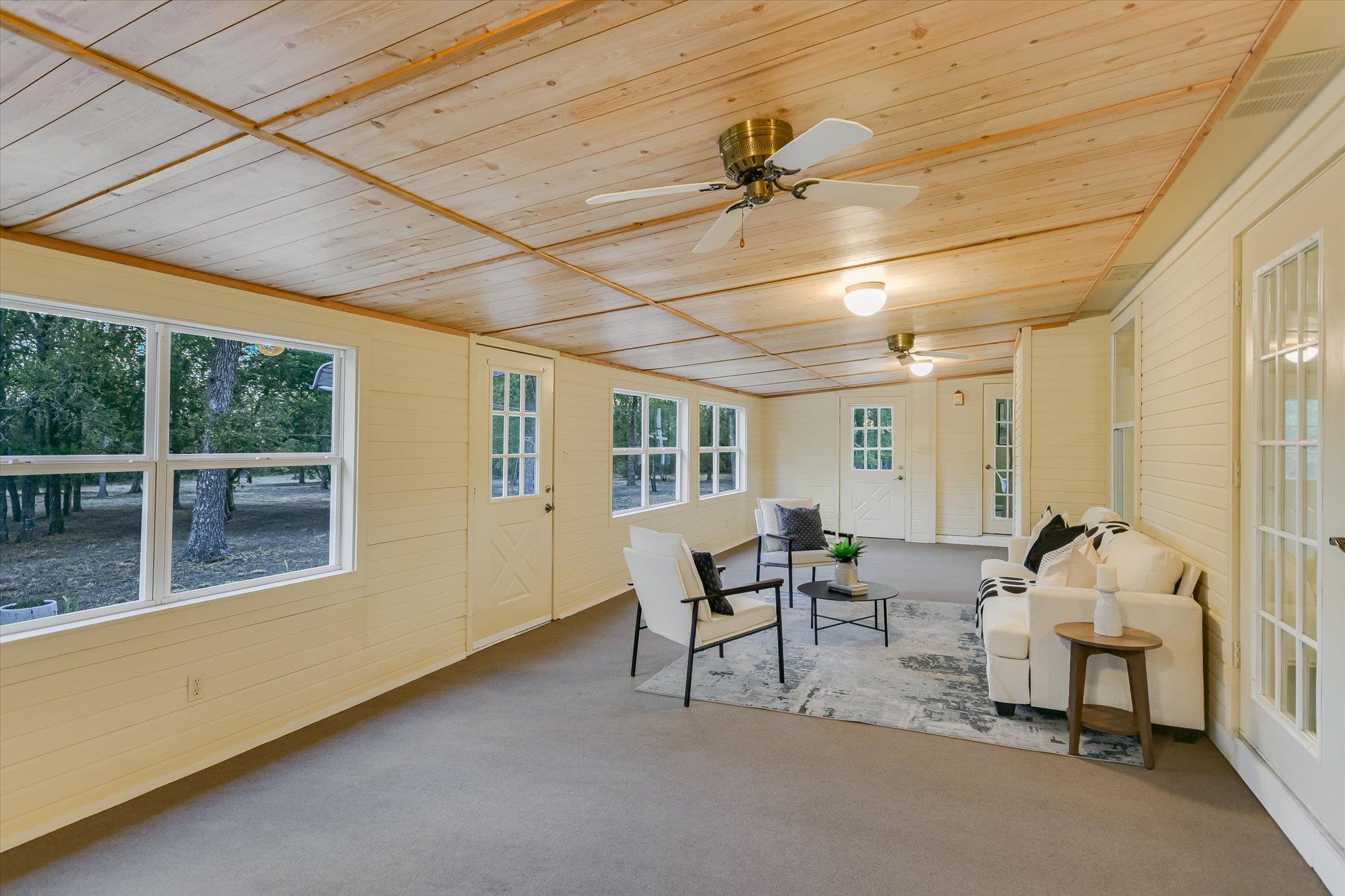 189 Shady Oaks Loop, Cedar Creek, TX 78612