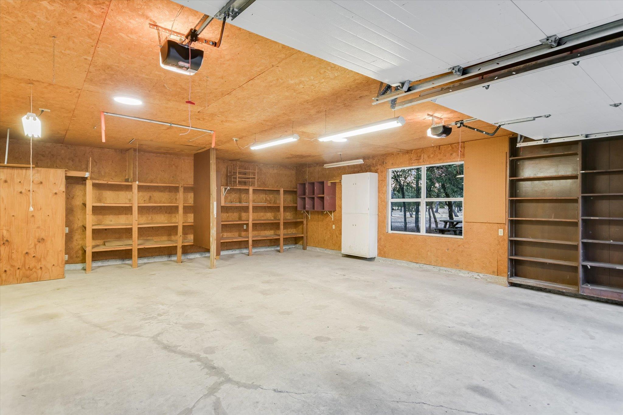 189 Shady Oaks Loop, Cedar Creek, TX 78612