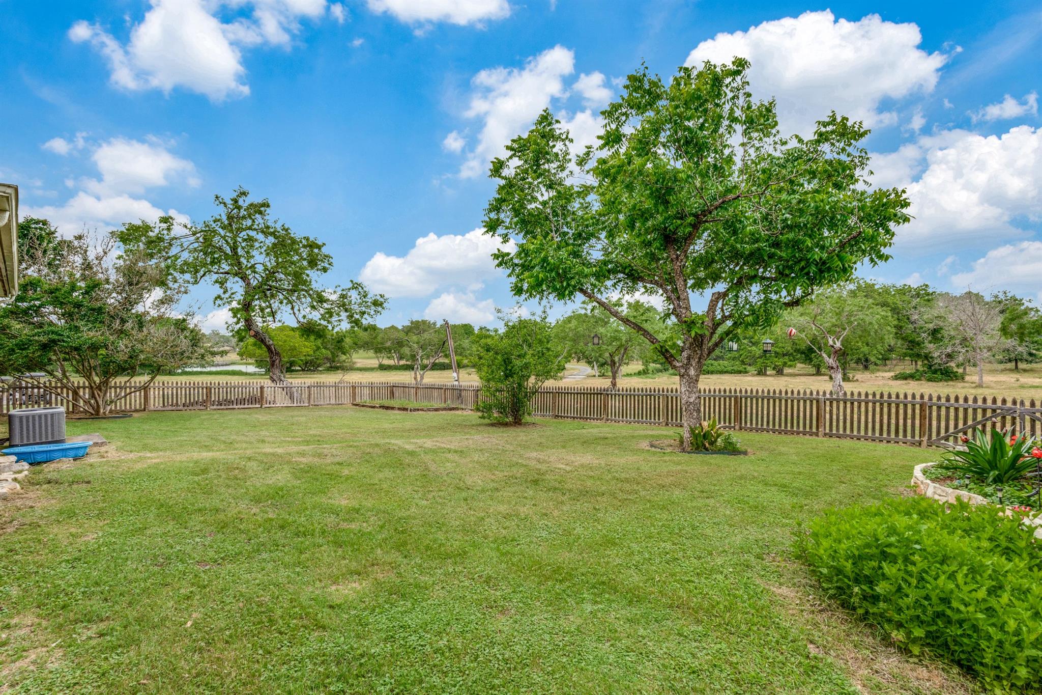 10745 & 10767 Rosemar Ln Ln, Adkins, TX 78101