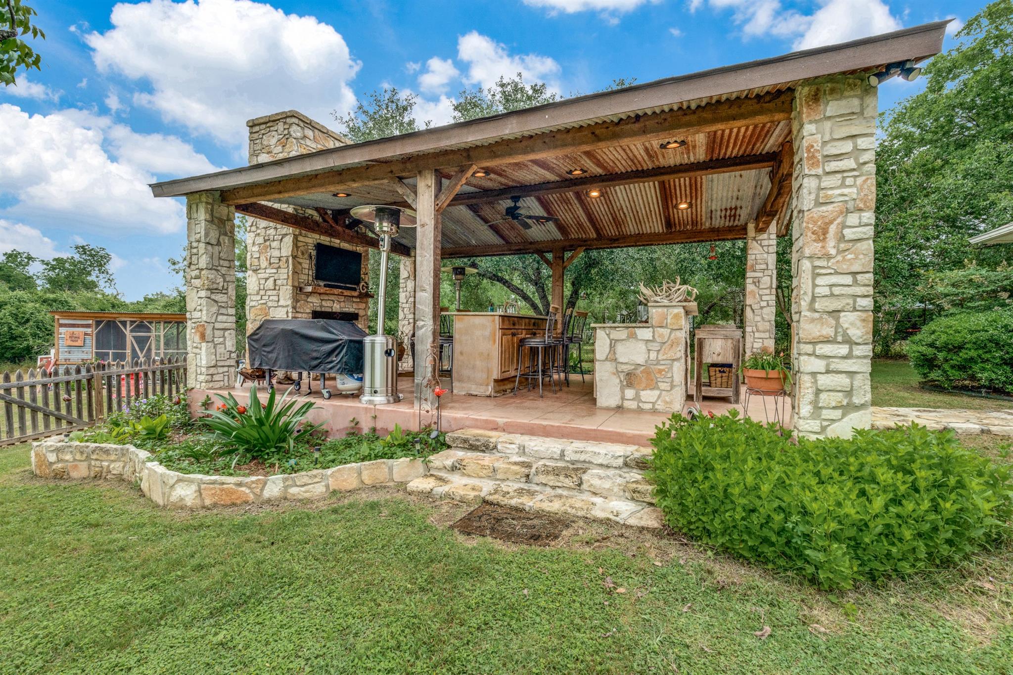 10745 & 10767 Rosemar Ln Ln, Adkins, TX 78101