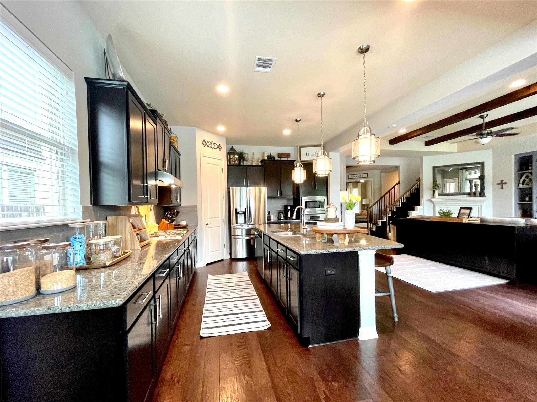 2105 Colinas Verdas Rd, Cedar Park, TX 78641