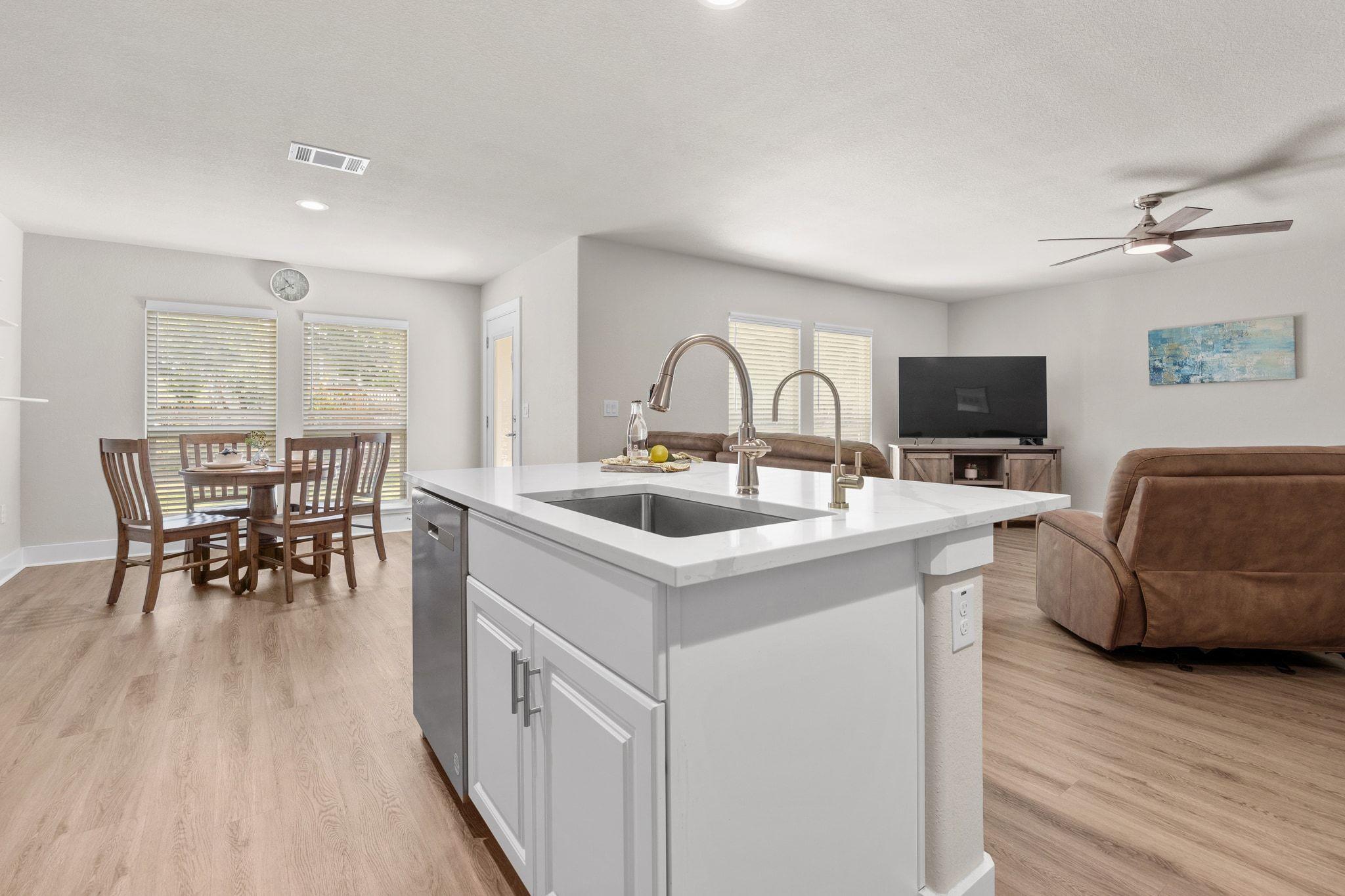 20102 Lee Ln, Lago Vista, TX 78645