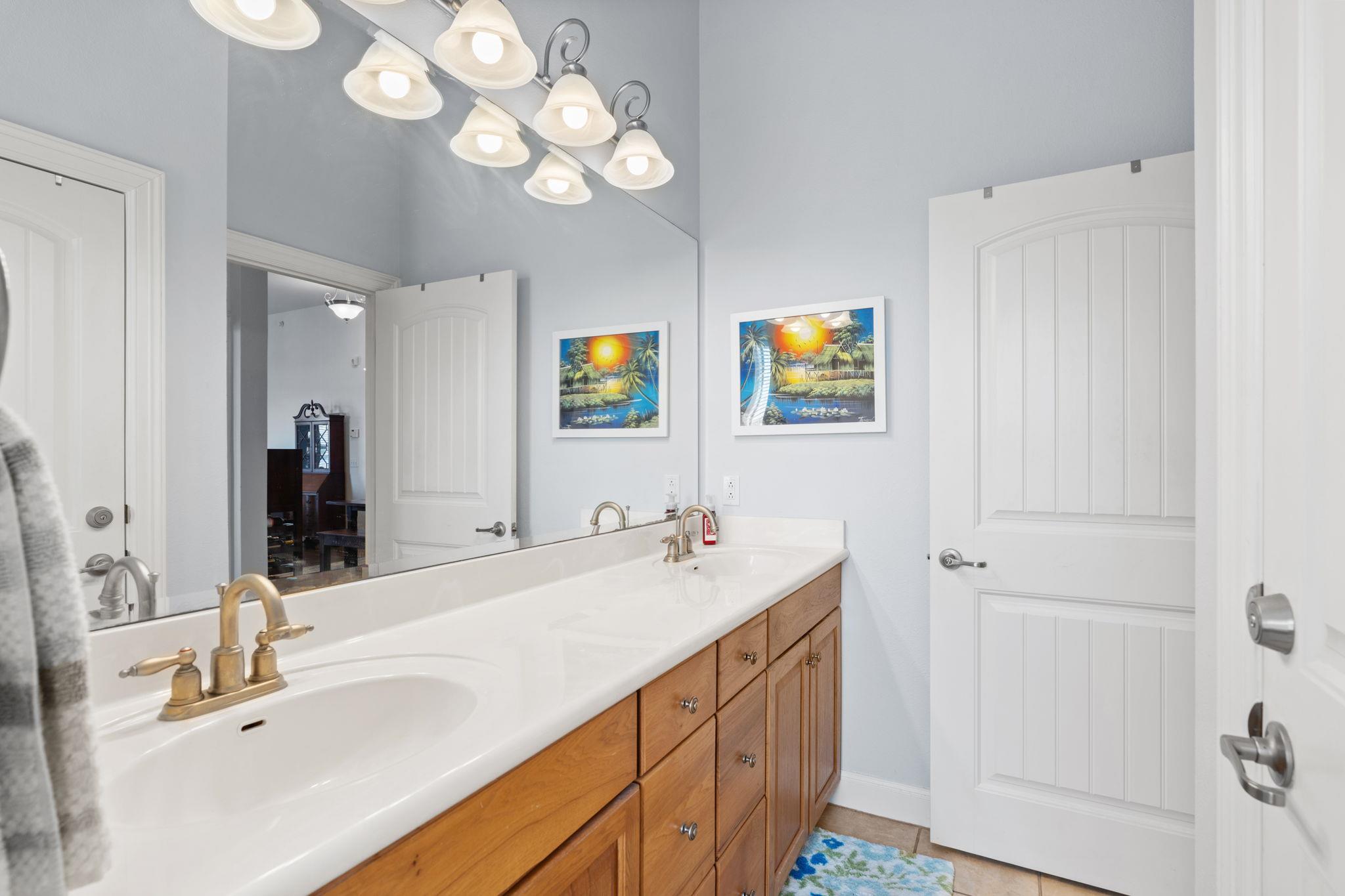 1000 The Cape Rd # 66, Horseshoe Bay, TX 78657