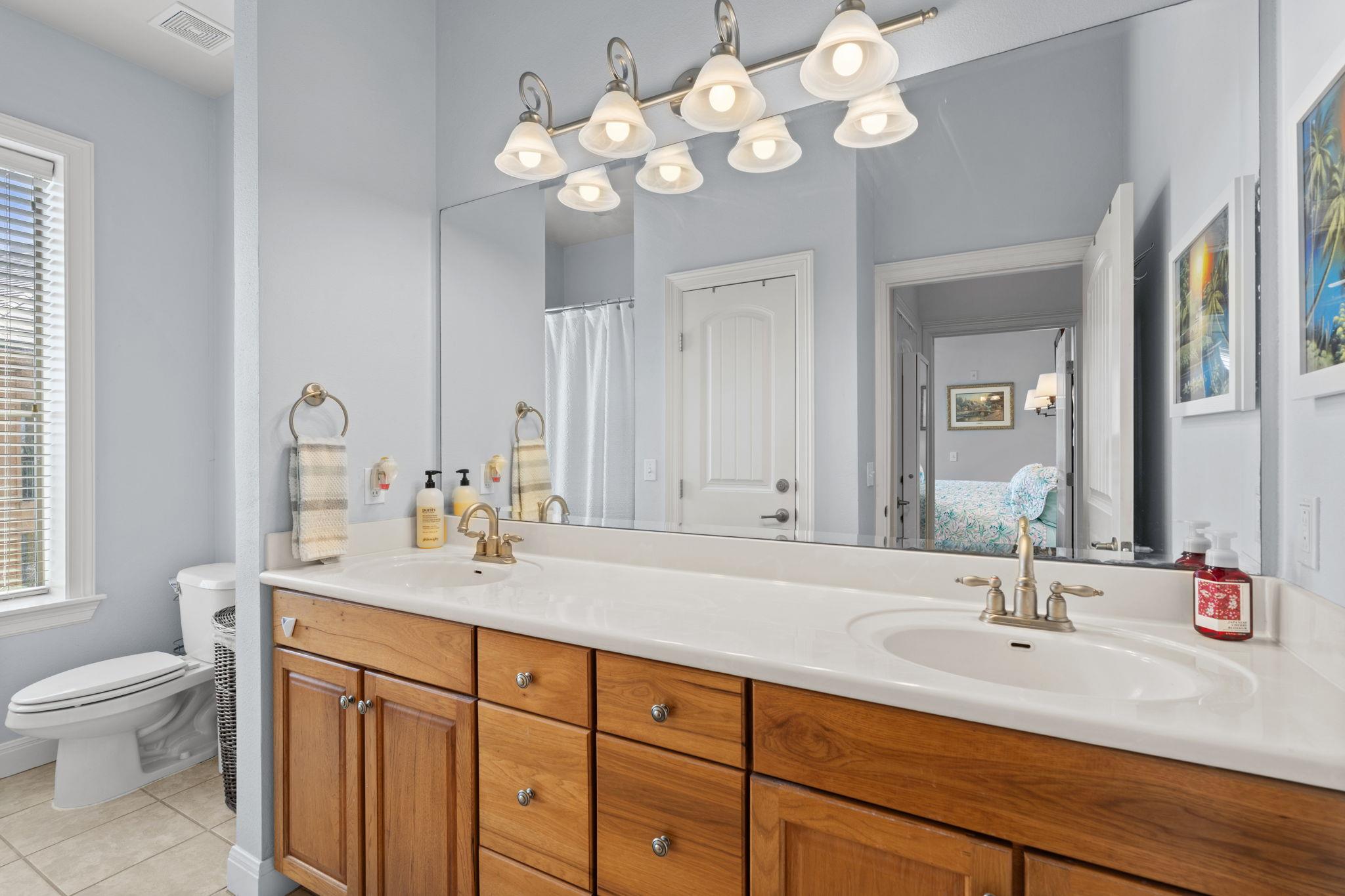 1000 The Cape Rd # 66, Horseshoe Bay, TX 78657