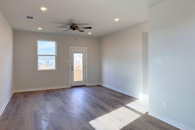 225 Firefox Way, Jarrell, TX 76537