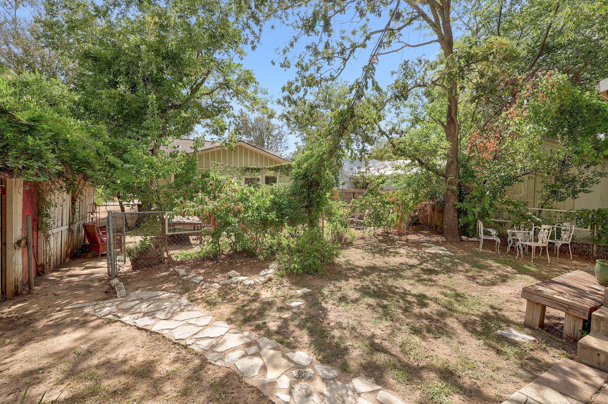 1006 E 44th St, Austin, TX 78751