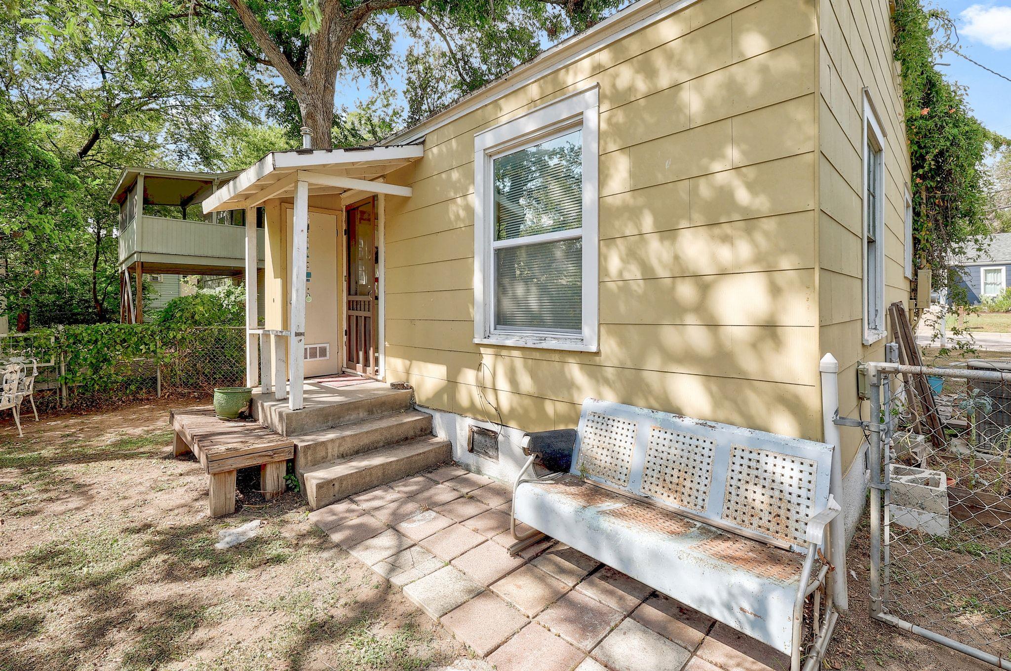 1006 E 44th St, Austin, TX 78751
