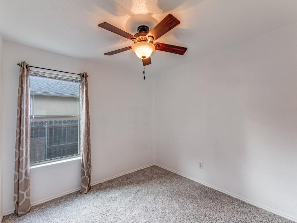 141 Beech Dr, Kyle, TX 78640