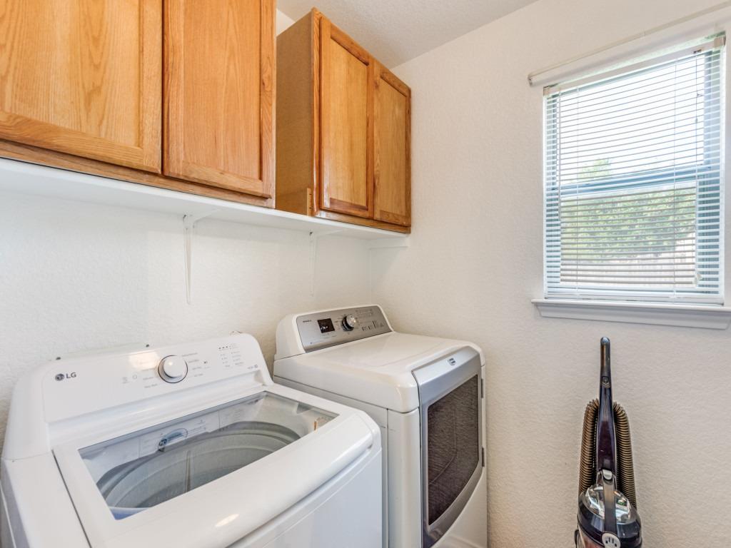 141 Beech Dr, Kyle, TX 78640