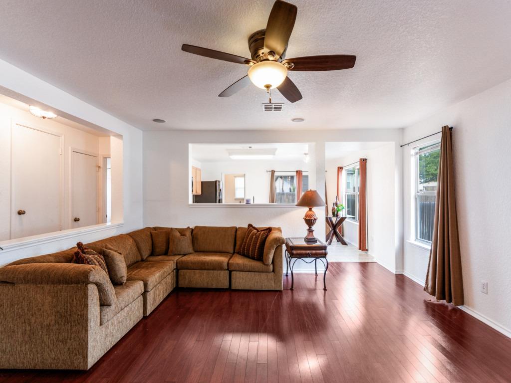 141 Beech Dr, Kyle, TX 78640