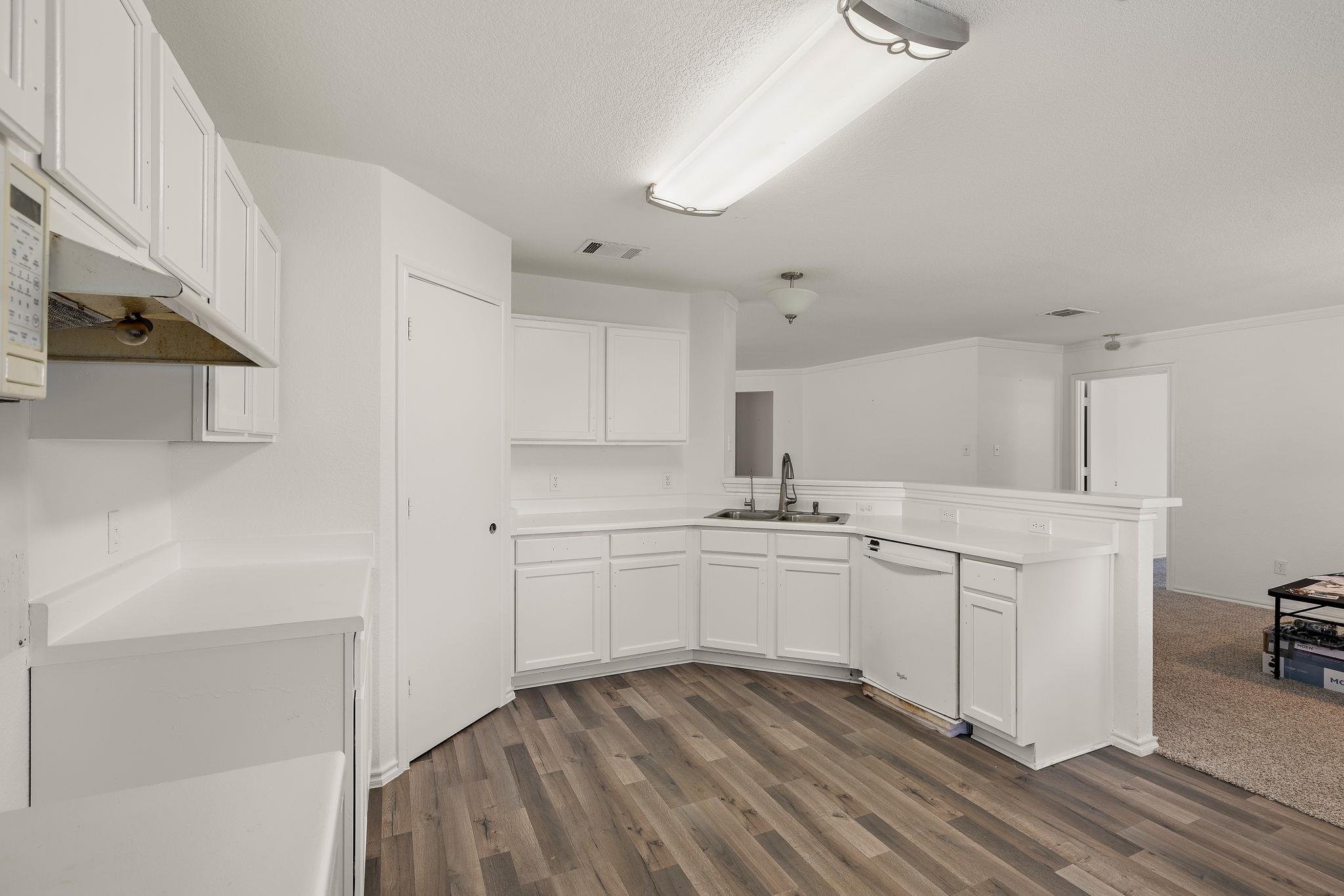 120 Wegstrom St, Hutto, TX 78634