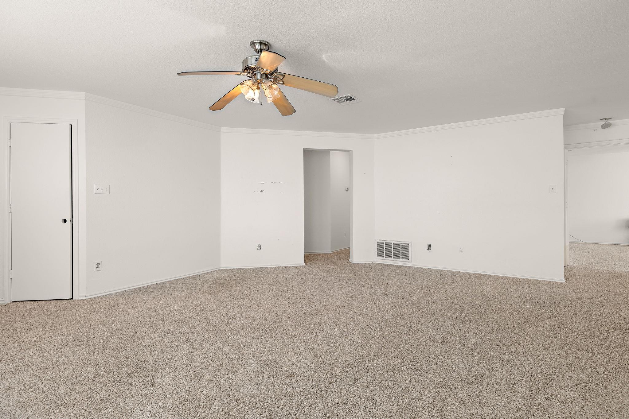 120 Wegstrom St, Hutto, TX 78634