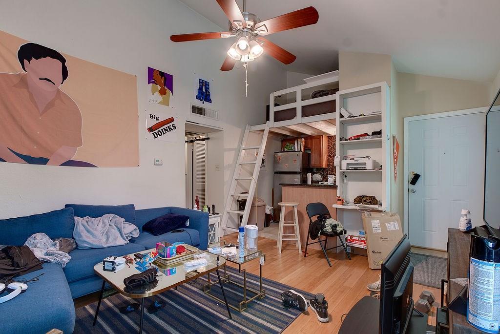 1000 W 26th St # 216, Austin, TX 78705