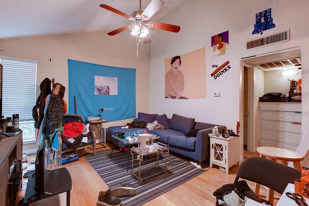 1000 W 26th St # 216, Austin, TX 78705