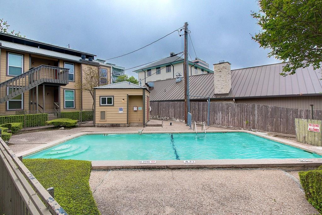1000 W 26th St # 216, Austin, TX 78705