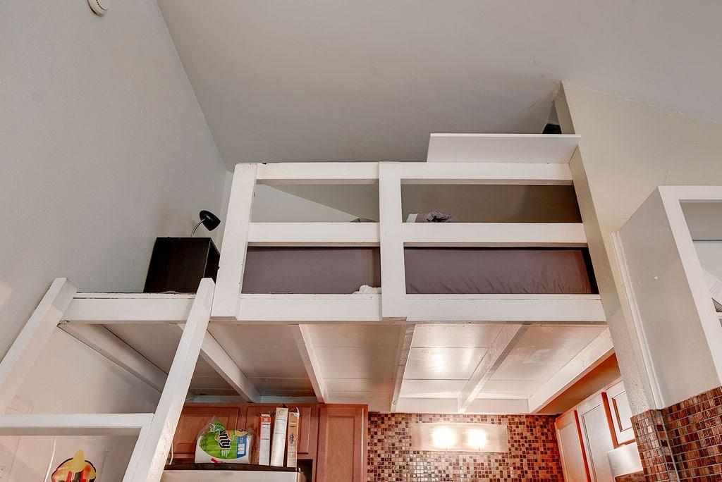 1000 W 26th St # 216, Austin, TX 78705