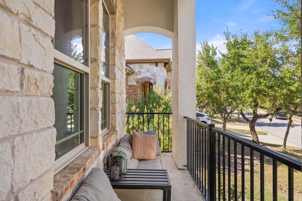 5433 Texas Bluebell Dr, Spicewood, TX 78669