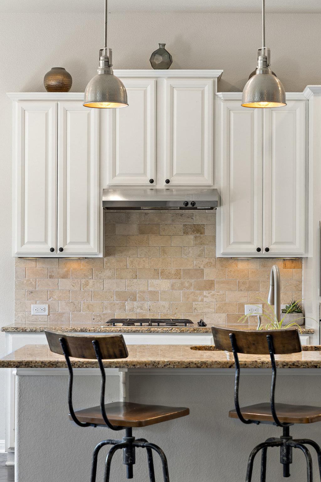 5433 Texas Bluebell Dr, Spicewood, TX 78669