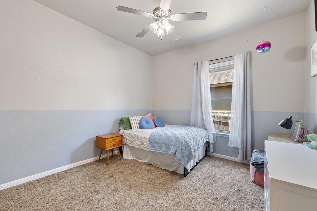 5433 Texas Bluebell Dr, Spicewood, TX 78669