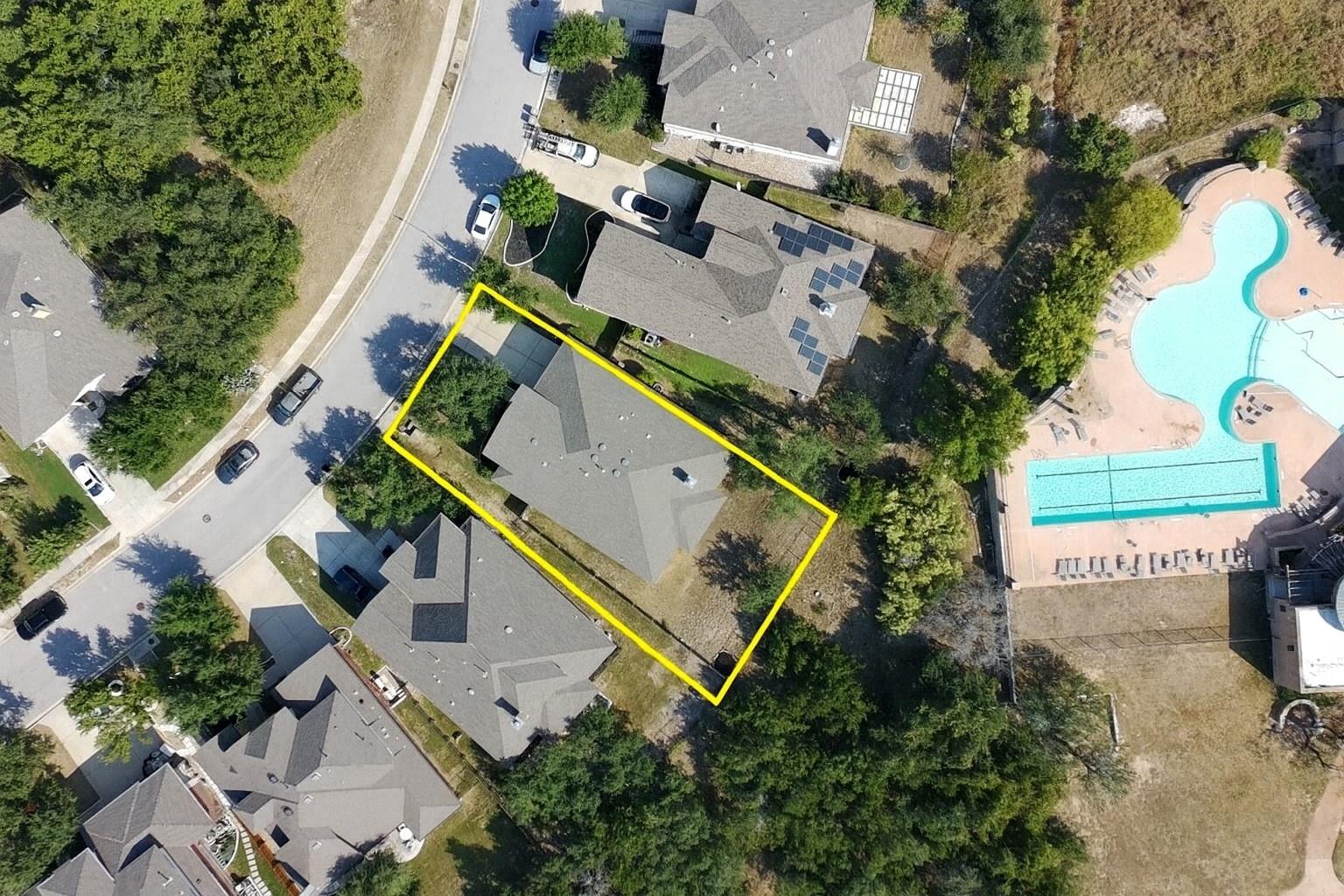 5433 Texas Bluebell Dr, Spicewood, TX 78669