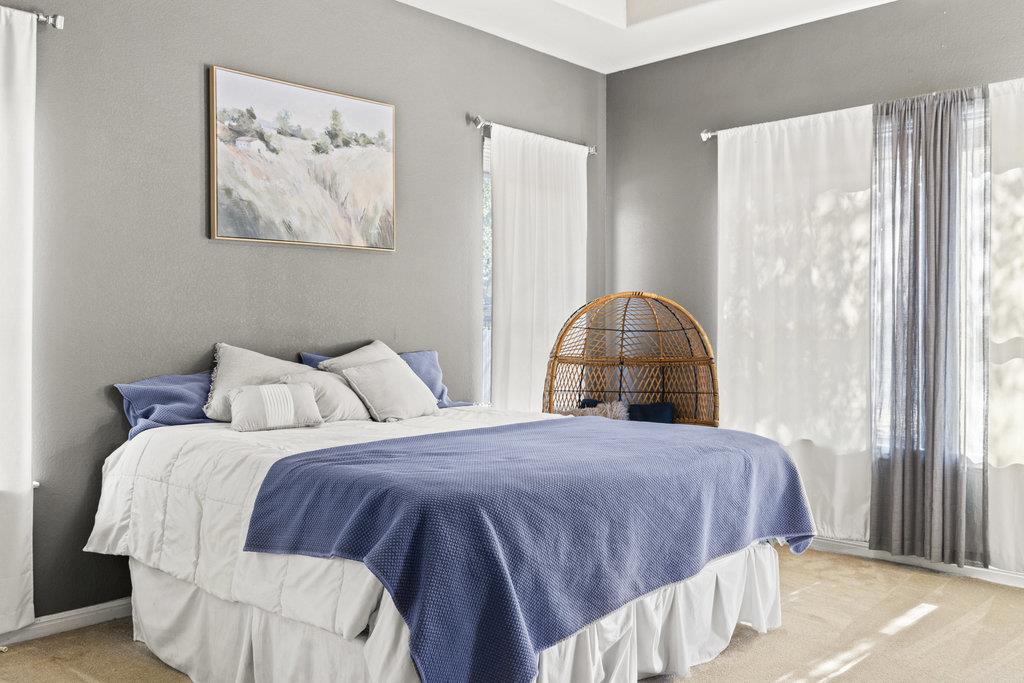 5433 Texas Bluebell Dr, Spicewood, TX 78669