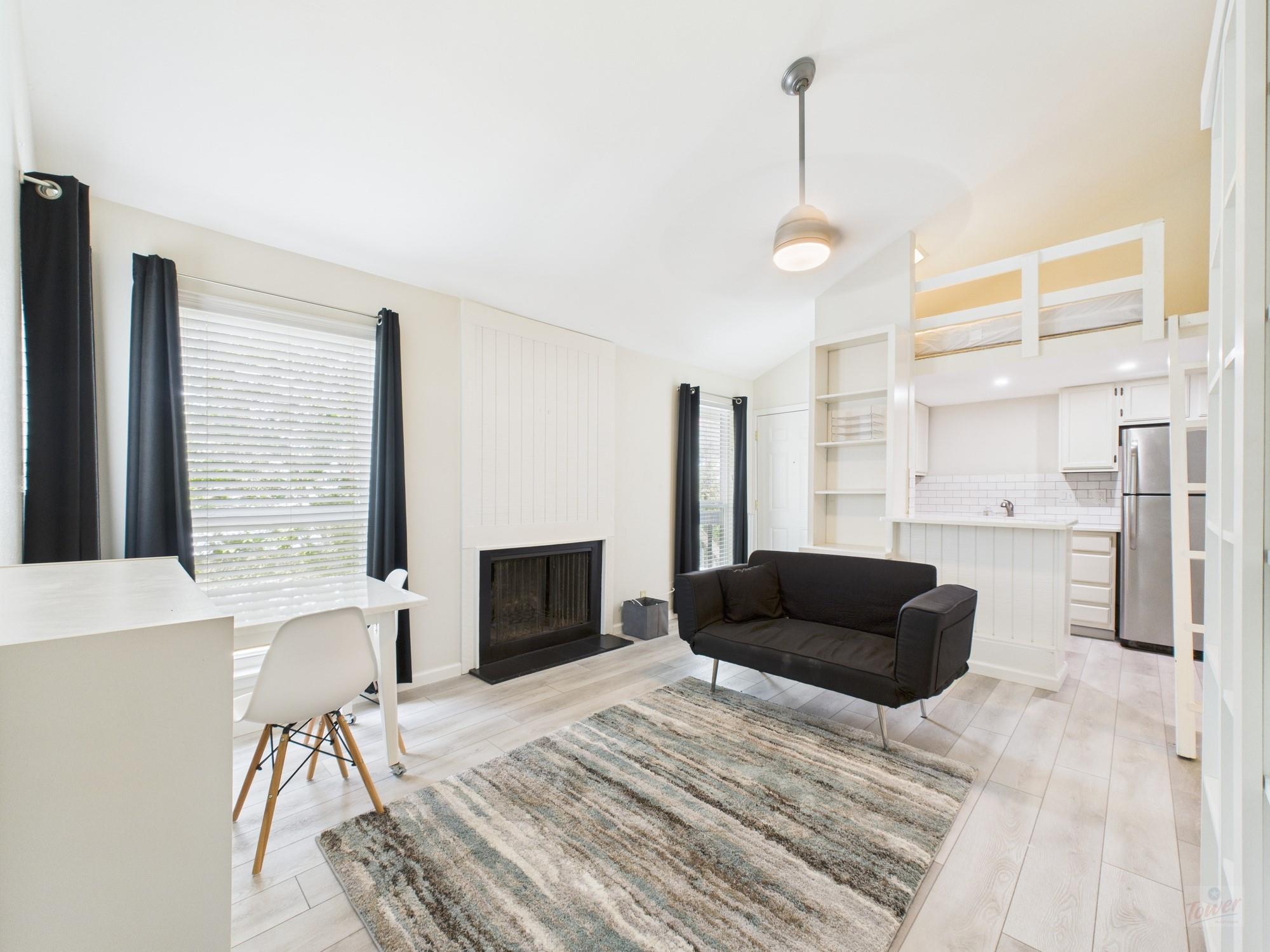 1000 W 26th St # 211, Austin, TX 78705