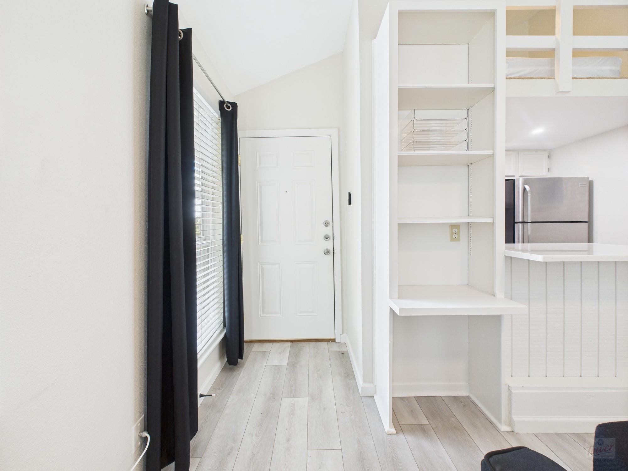 1000 W 26th St # 211, Austin, TX 78705