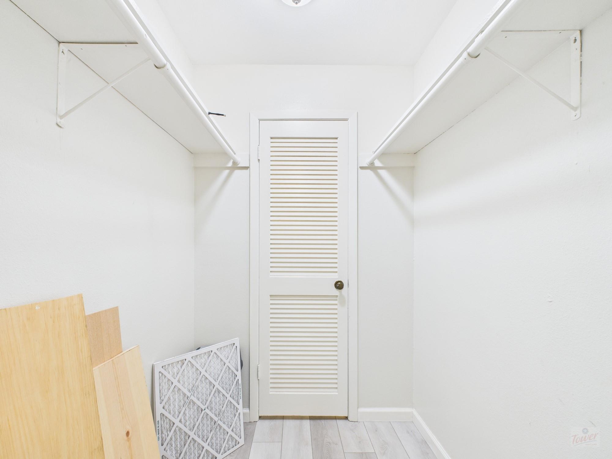 1000 W 26th St # 211, Austin, TX 78705