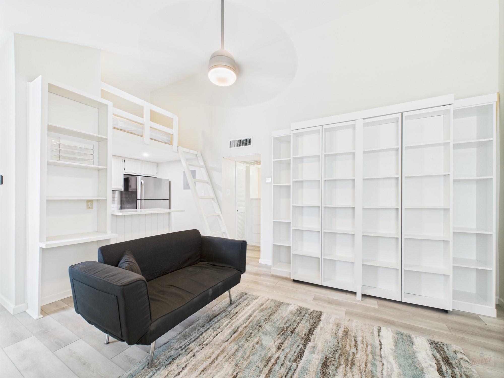 1000 W 26th St # 211, Austin, TX 78705